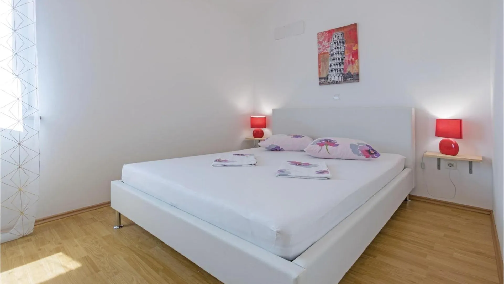Awesome Apartment In Galizana With Kitchen