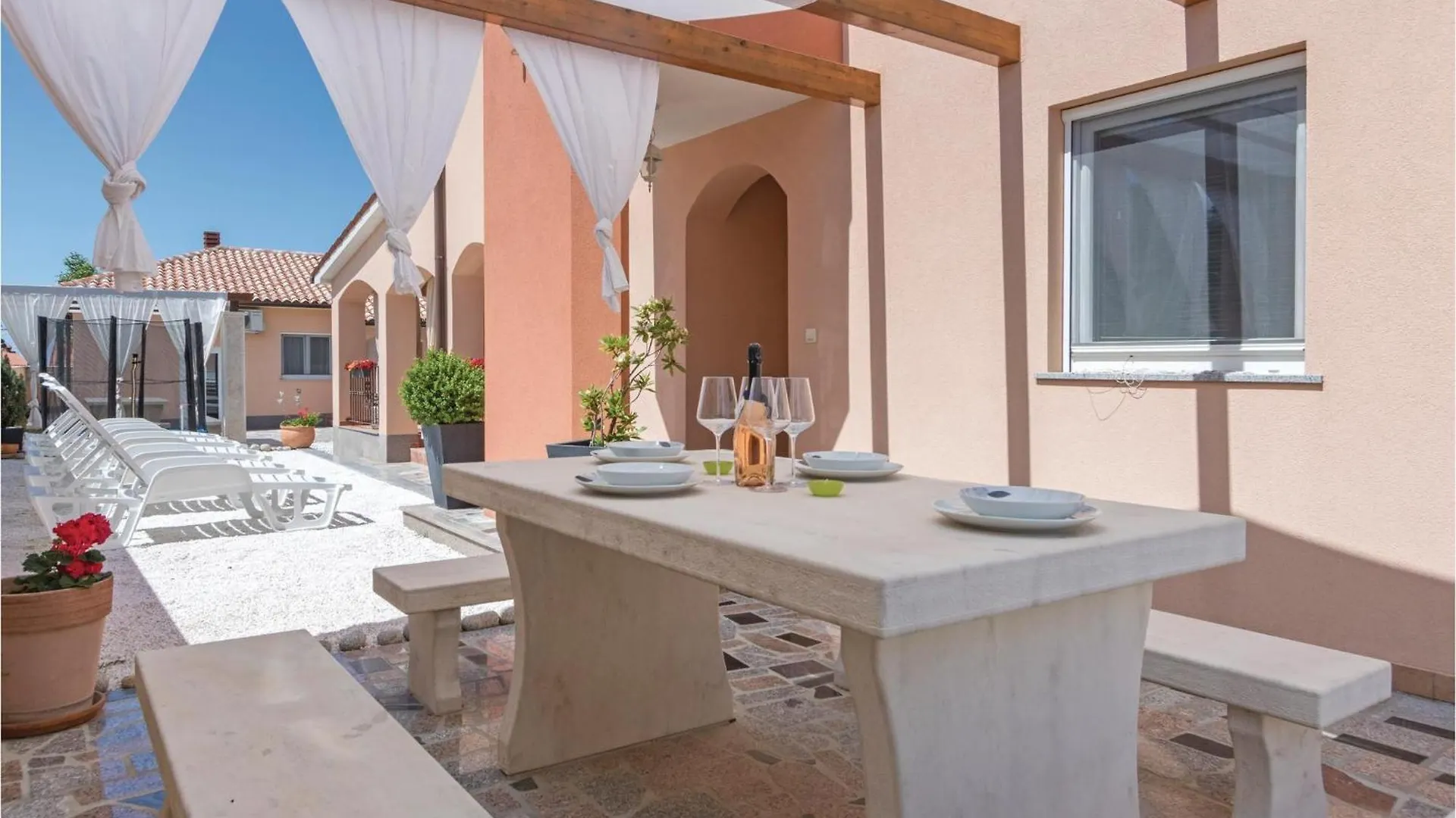 Awesome Apartment In Galizana With Kitchen